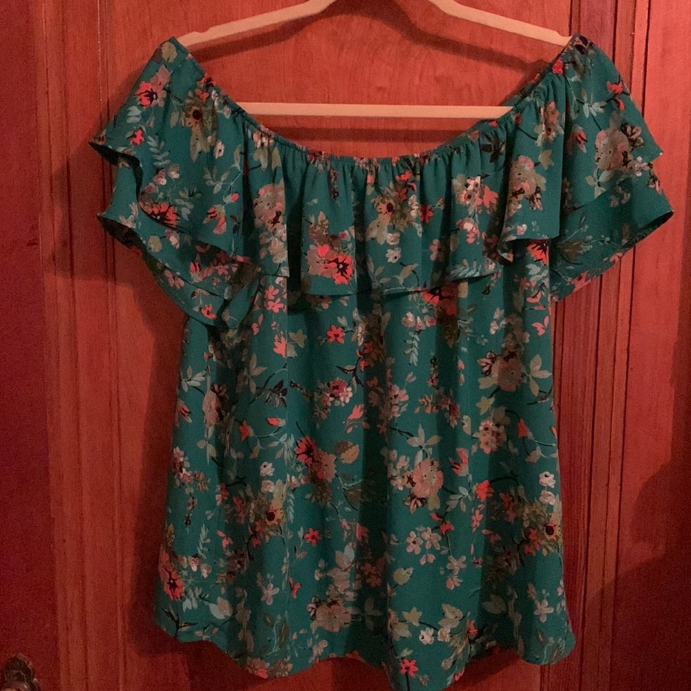 Off the shoulder blouse XL